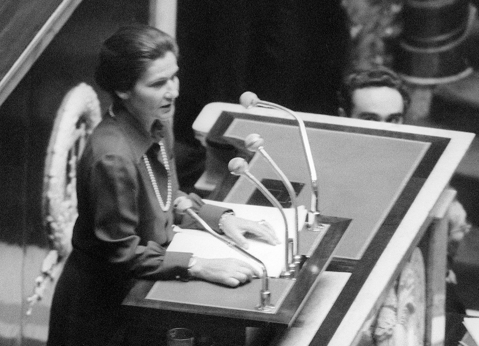 simone veil à l'assemblée nationale en 1974