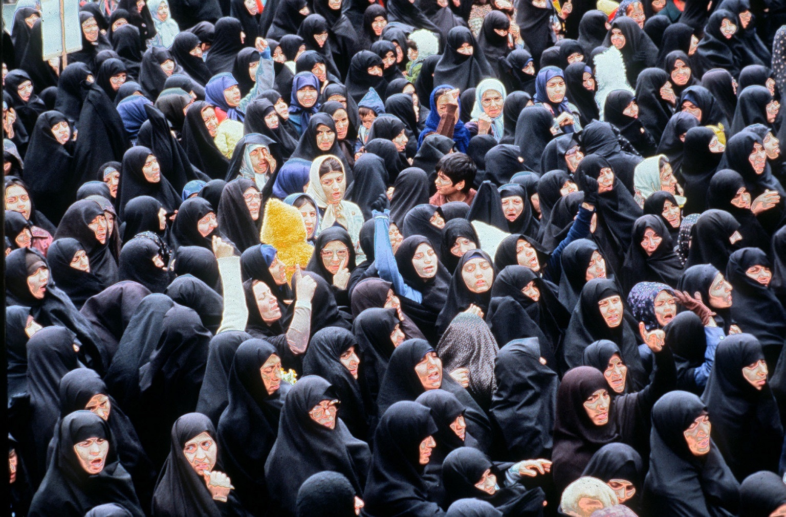 Manifestation de femmes en soutien à l'ayatollah Khomeini, le 15 février 1979, à Téhéran.