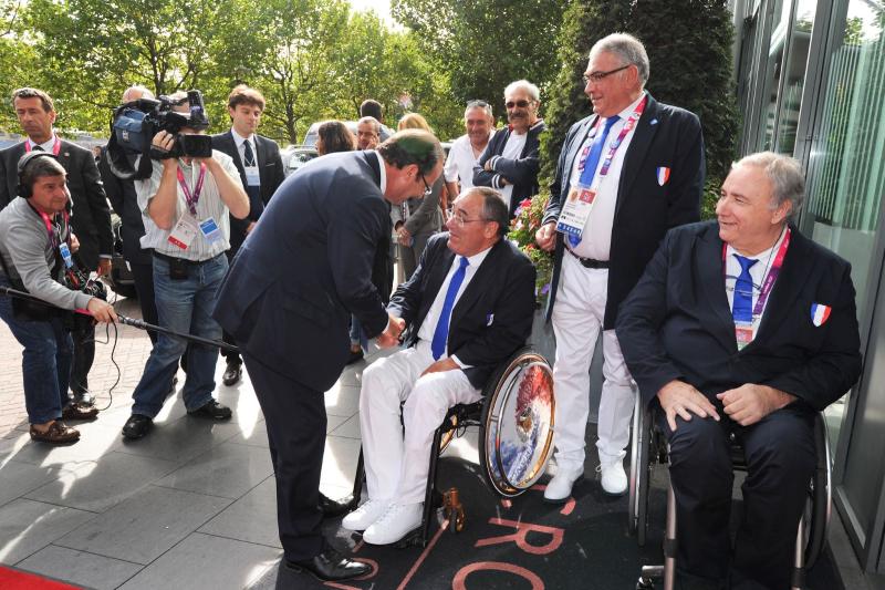 François Hollande à Londres le 6 septembre 2012 pour rencontrer l'équipe de France Paralympique.